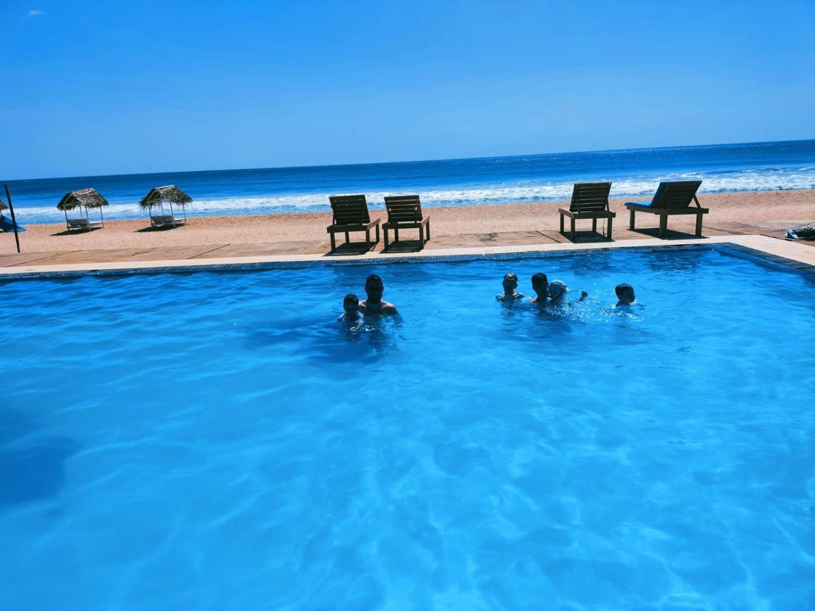 Hotel Coral Bay 트링코말리 외부 사진